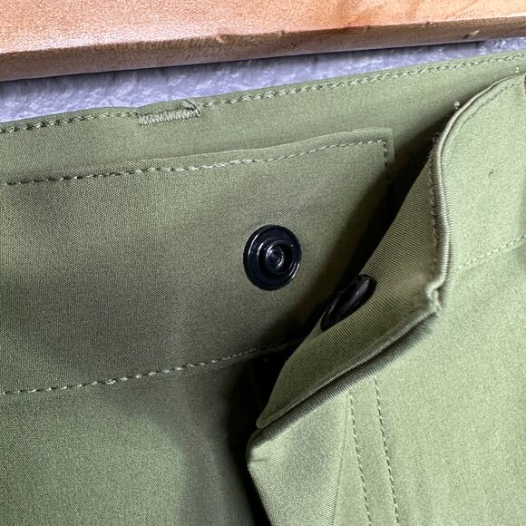 Fabletics Pants Mens 35x29 The Only Pant Classic Fit Green Stretch Blend casual - Picture 3 of 7